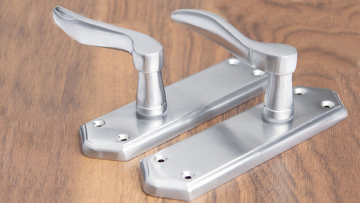 SONNATO TORINO SATIN CHROME LEVER ON LATCH HANDLES
