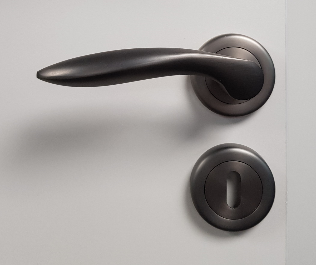 SONNATO PIETA MATT BLACK NICKLE LEVER ON ROSE HANDLES
