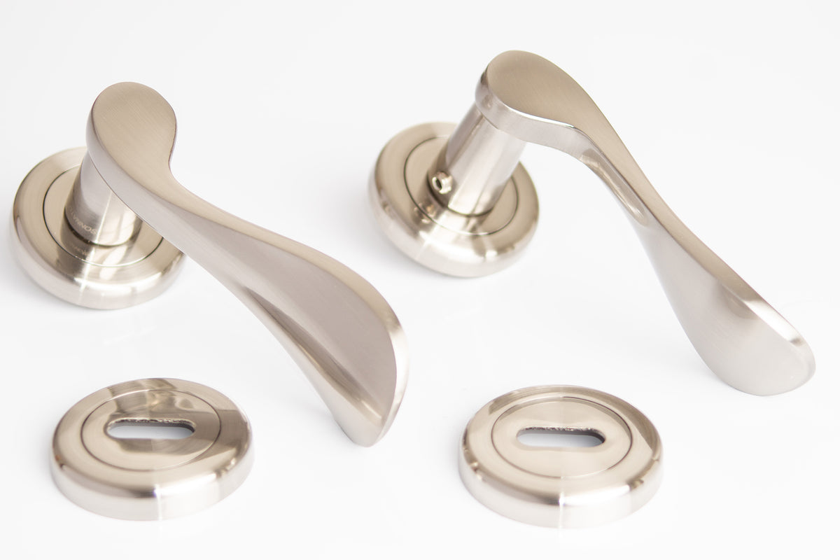 SONNATO SIENA SATIN CHROME LEVER ON ROSE HANDLES