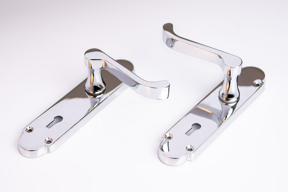 SONNATO NOVA CHROME LEVER ON PLATE HANDLES