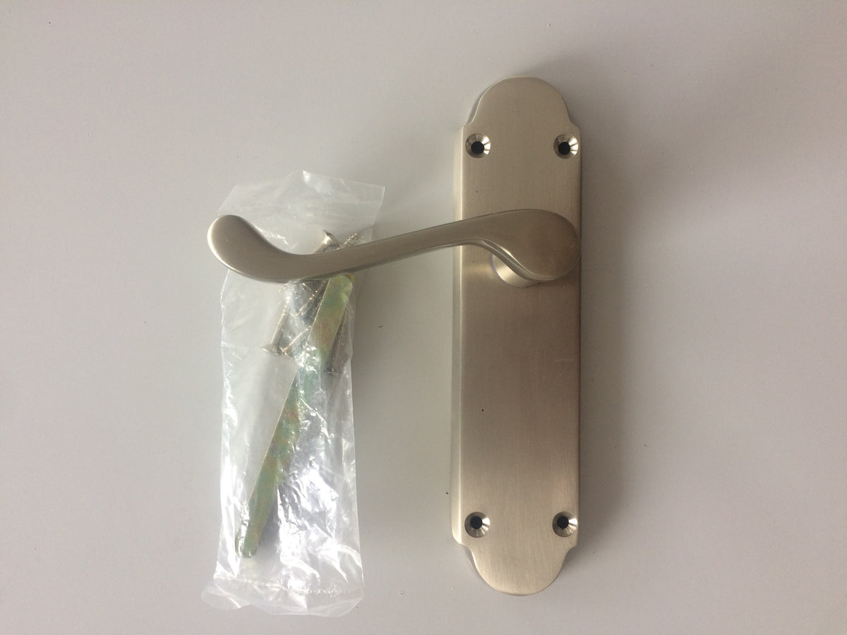 SONNATO NOVA SATIN CHROME LEVER ON LATCH HANDLES