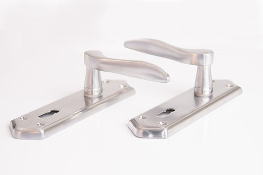 SONNATO TORINO SATIN CHROME LEVER ON PLATE HANDLES
