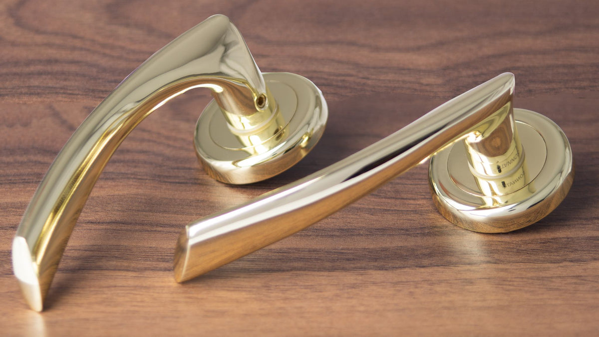 SONNATO TREVI BRASS LEVER ON ROSE HANDLES