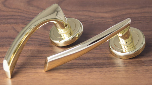 SONNATO TREVI BRASS LEVER ON ROSE HANDLES